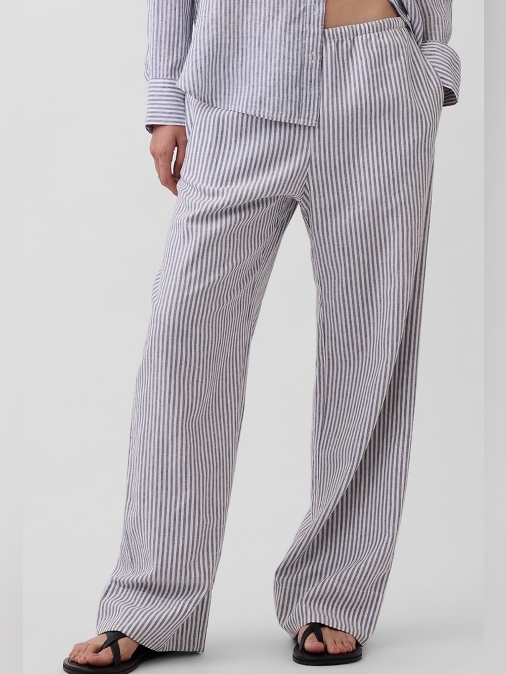 GAP White/Blue Pinstripe Linen Drawstring Pants